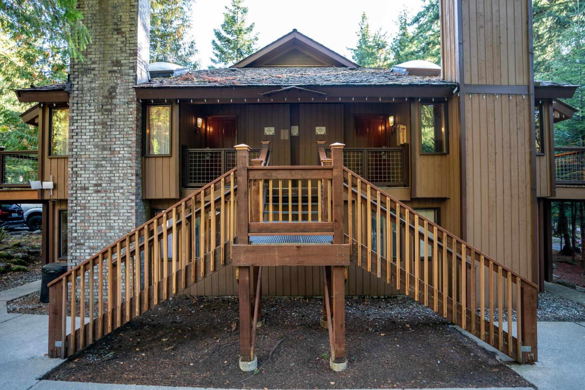 Loge Alta Crystal Hotel Enumclaw Buitenkant foto